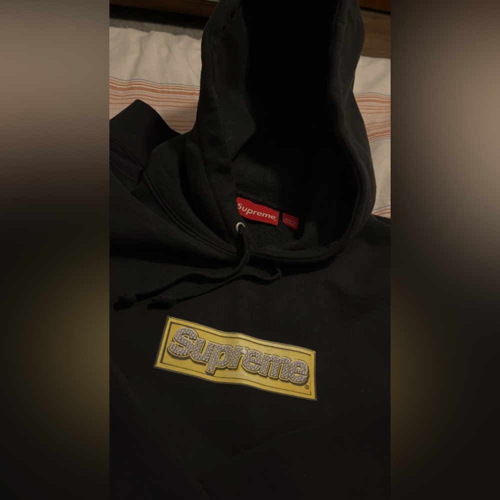GOLD BOX LOGO SUPREME HOODIE.